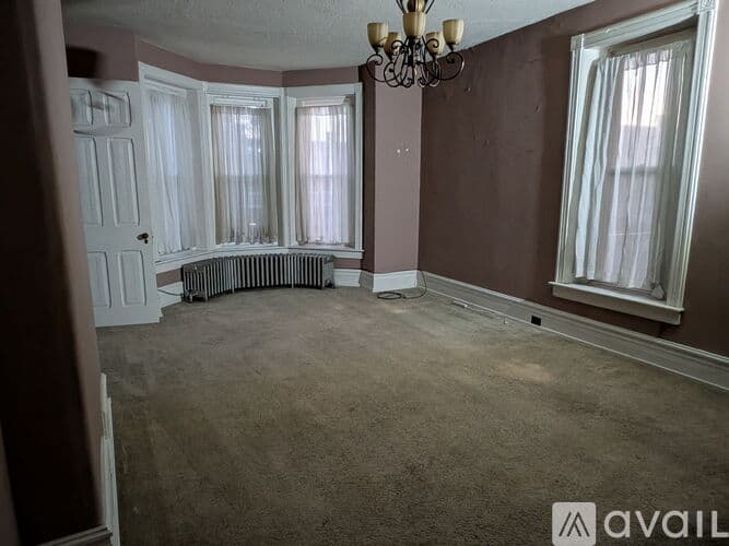 Lebanon Apartment: 501 North 8th Street
