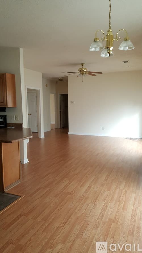 Dublin House: 990 Scotland Rd
