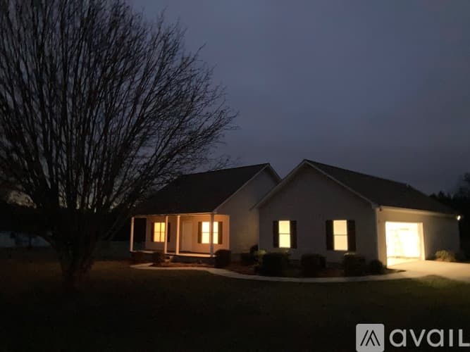 Dublin House: 990 Scotland Rd