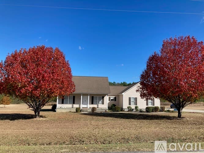 Dublin House: 990 Scotland Rd