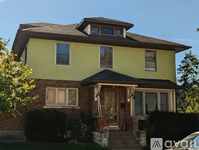 La Crosse House: 1246 Johnson Street