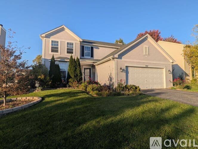 North Aurora House: 707 Thompson Avenue
