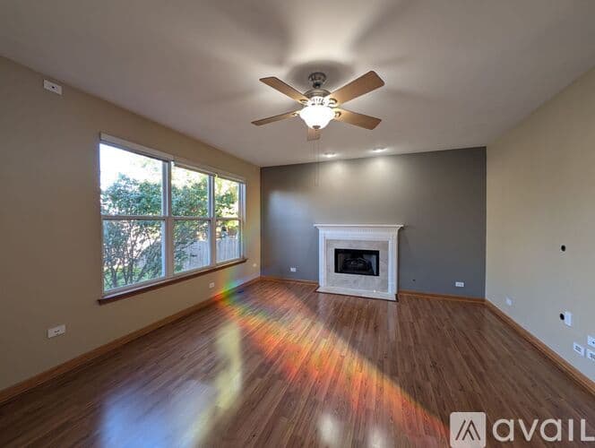 North Aurora House: 707 Thompson Avenue