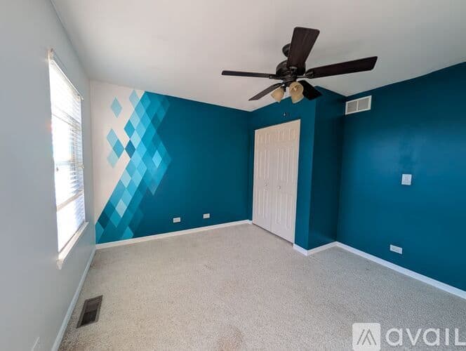 North Aurora House: 707 Thompson Avenue
