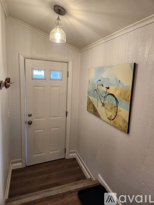 Middletown Apartment: 130 Reservoir Road
