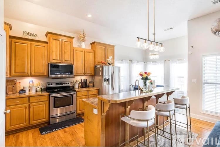 Centerville House: 504 Eagle Springs Drive