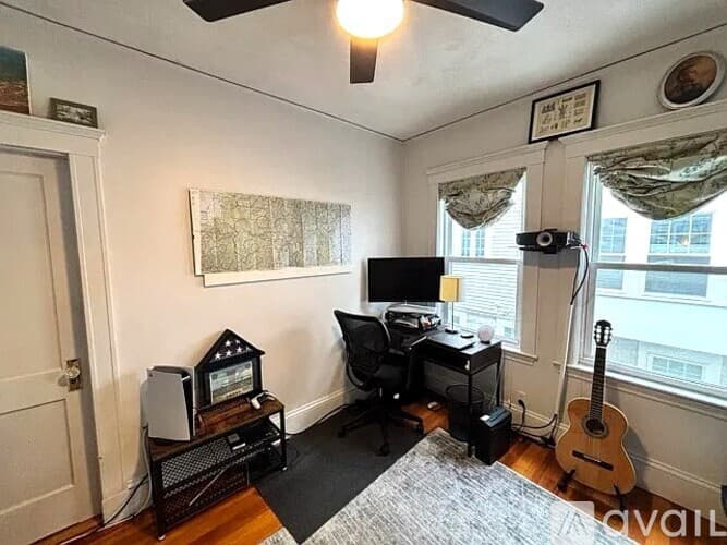 Somerville Condo: 24 Teele Ave