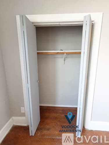 Hartford Apartment: 12 Groton St