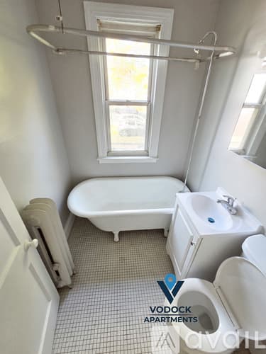 Hartford Apartment: 12 Groton St