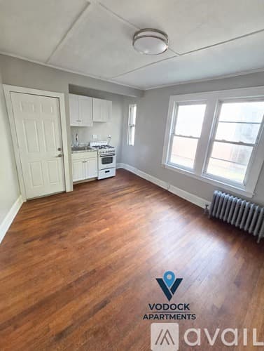Hartford Apartment: 12 Groton St