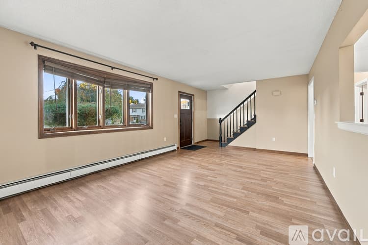 Southington Townhome: 62 Longo Drive