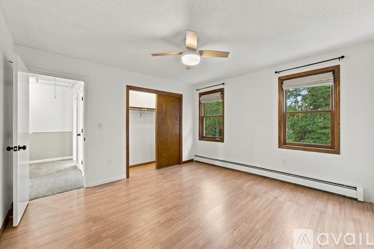 Southington Townhome: 62 Longo Drive
