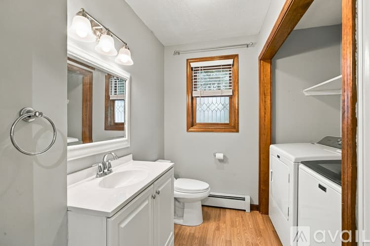 Southington Townhome: 62 Longo Drive