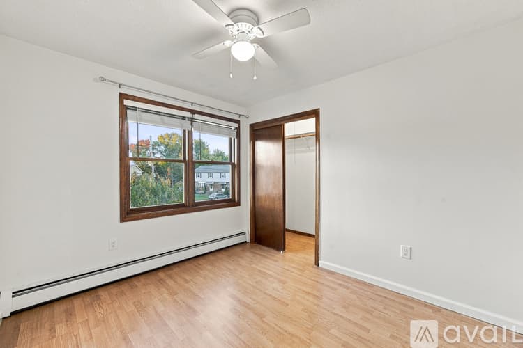 Southington Townhome: 62 Longo Drive
