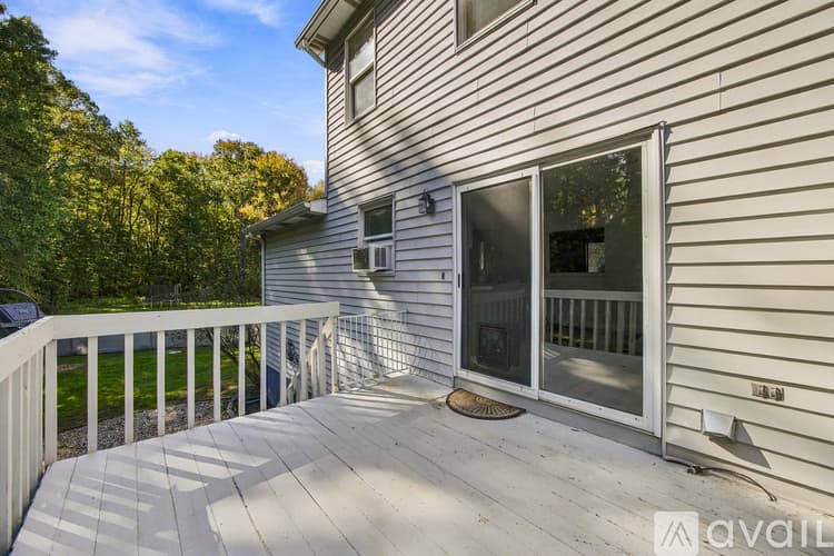 Southington Townhome: 62 Longo Drive