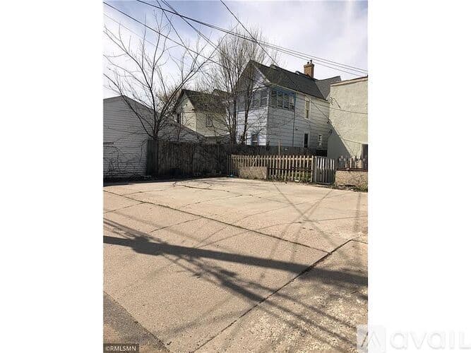Minneapolis House: 3329 Oakland Avenue