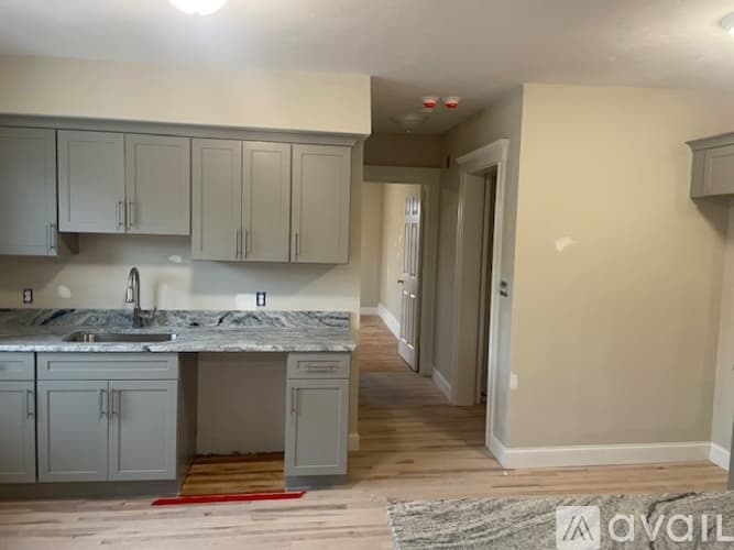 Worcester Apartment: 154 Lovell Street