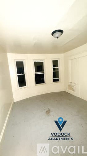 Holyoke Apartment: 43 Mosher St