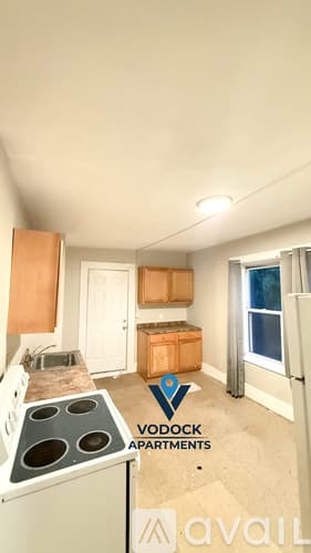 Springfield Apartment: 529 Union St