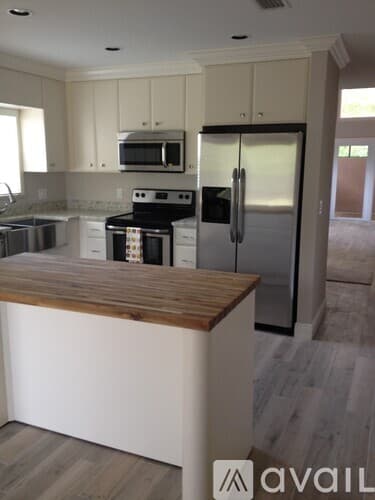 Boca Raton Townhome: 683 Dover Street
