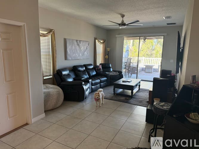 Hudson House: 14067 Weddington Terrace