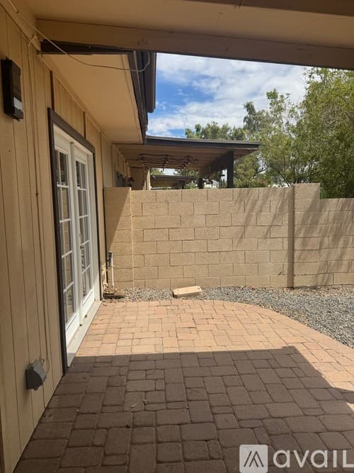 Phoenix House: 2531 E Bluefield Ave