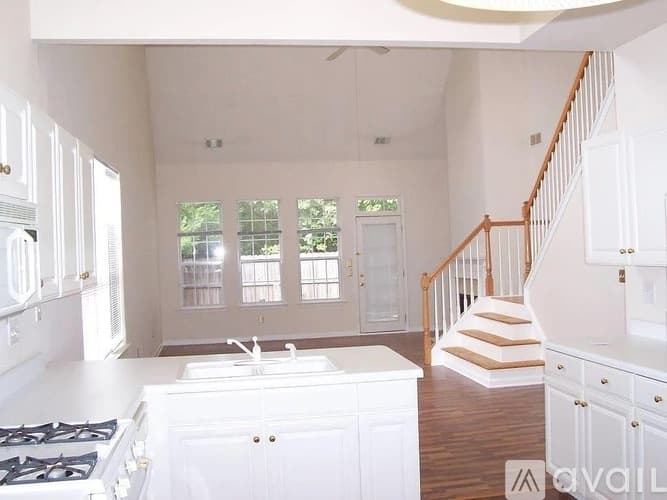 Alpharetta House: 7030 Trellis Court