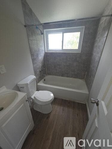 Levittown House: 42 Indian Red Rd