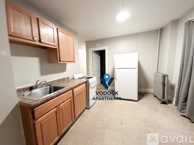 Springfield Apartment: 529 Union St