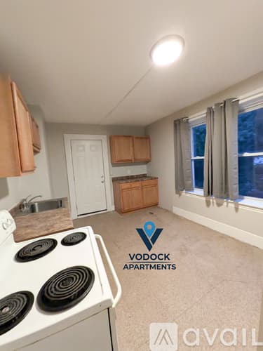 Springfield Apartment: 529 Union St