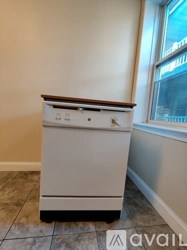 Brookline Apartment: 49 St Marys St