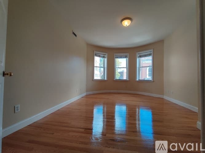 Brookline Apartment: 49 St Marys St