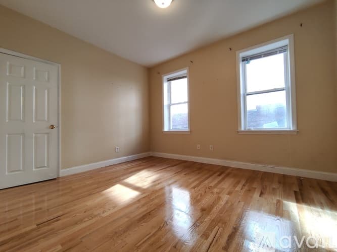 Brookline Apartment: 49 St Marys St