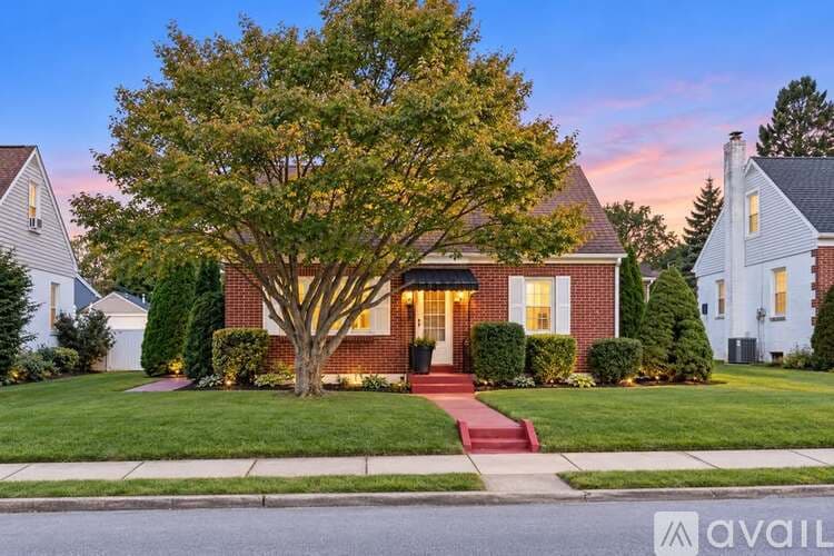 Allentown House: 1911 S 2nd St