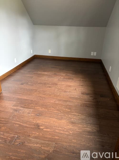 Duluth House: 5128 Glendale Street