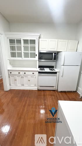New London Apartment: 43 Granite St