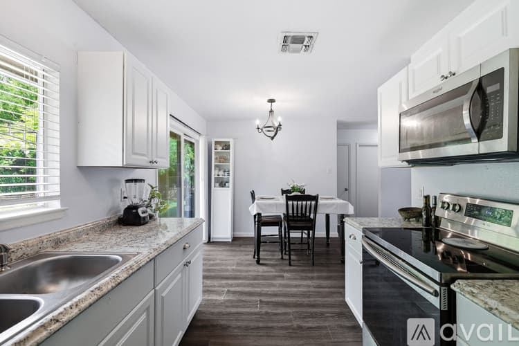 San Antonio House: 5279 Charolais Dr