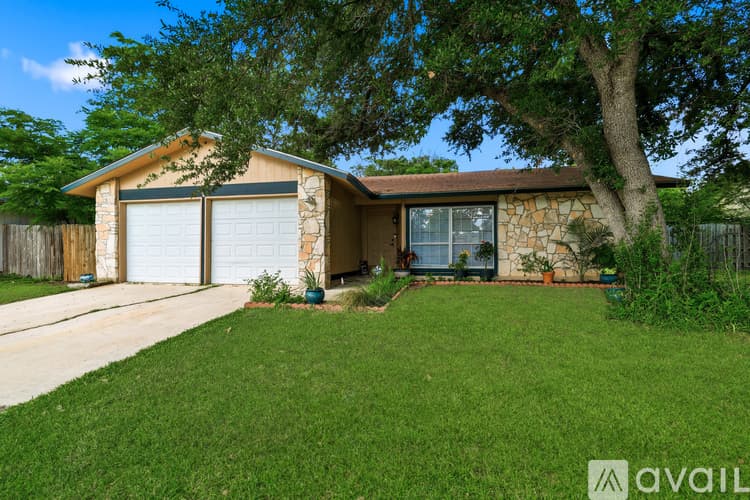 San Antonio House: 5279 Charolais Dr