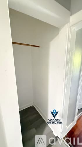 Hartford Apartment: 14 Hillside Ave