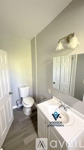 Hartford Apartment: 14 Hillside Ave