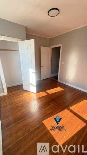 Hartford Apartment: 14 Hillside Ave