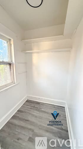 Hartford Apartment: 14 Hillside Ave