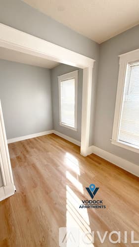 Hartford Apartment: 14 Hillside Ave