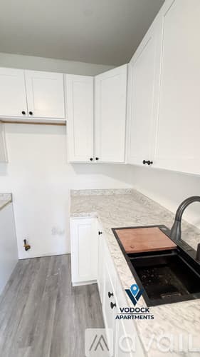 Hartford Apartment: 14 Hillside Ave