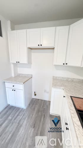Hartford Apartment: 14 Hillside Ave