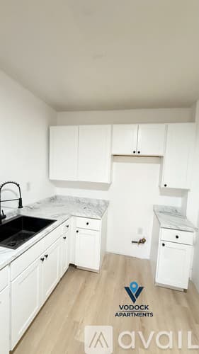 Hartford Apartment: 14 Hillside Ave