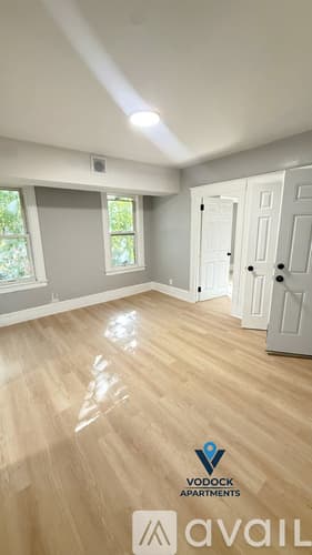 Hartford Apartment: 14 Hillside Ave