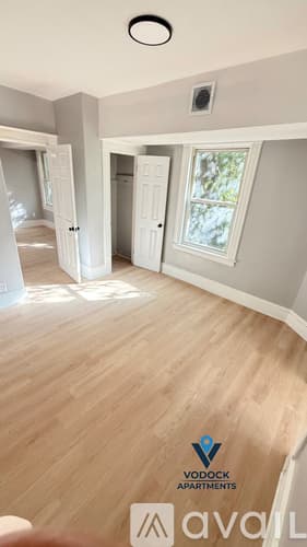 Hartford Apartment: 14 Hillside Ave