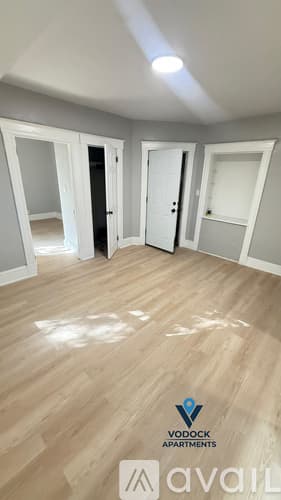 Hartford Apartment: 14 Hillside Ave