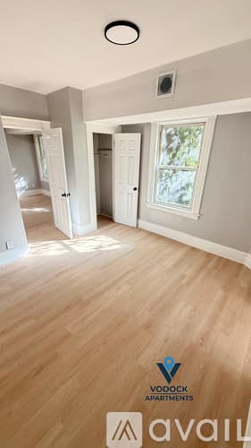 Hartford Apartment: 14 Hillside Ave